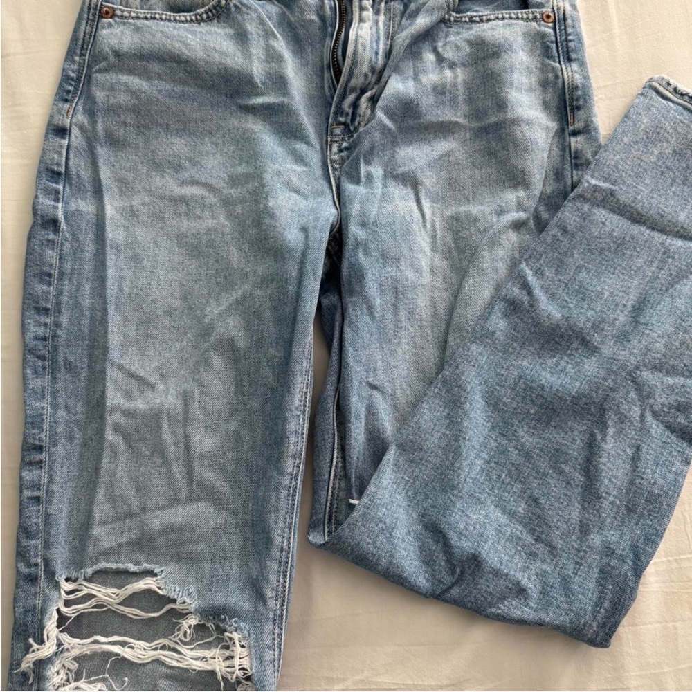 American Eagle Blue Distressed Jeans